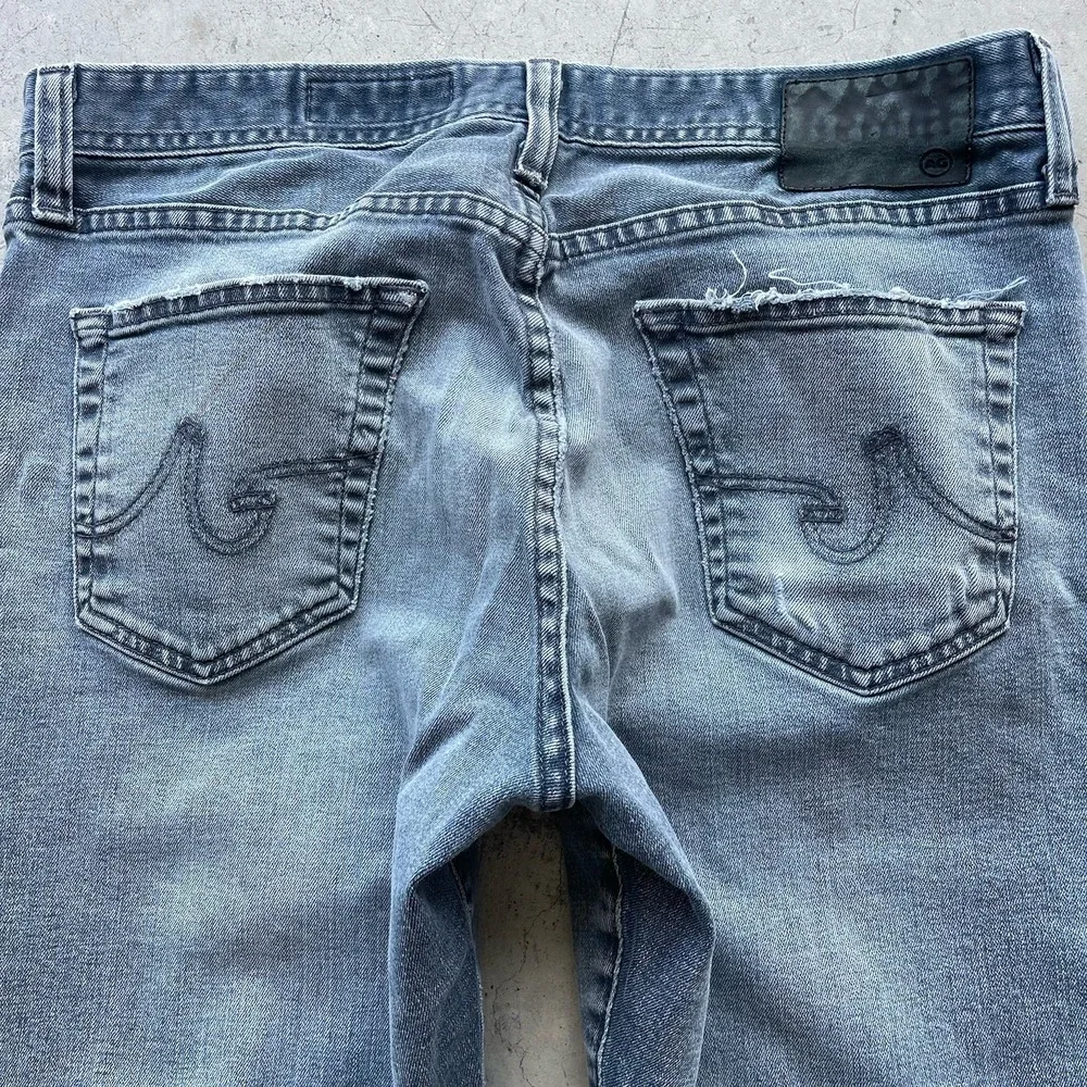 AG Adriano Goldschmied Jeans The Graduate Tailored Leg Mens 32x28 Gray Ripped